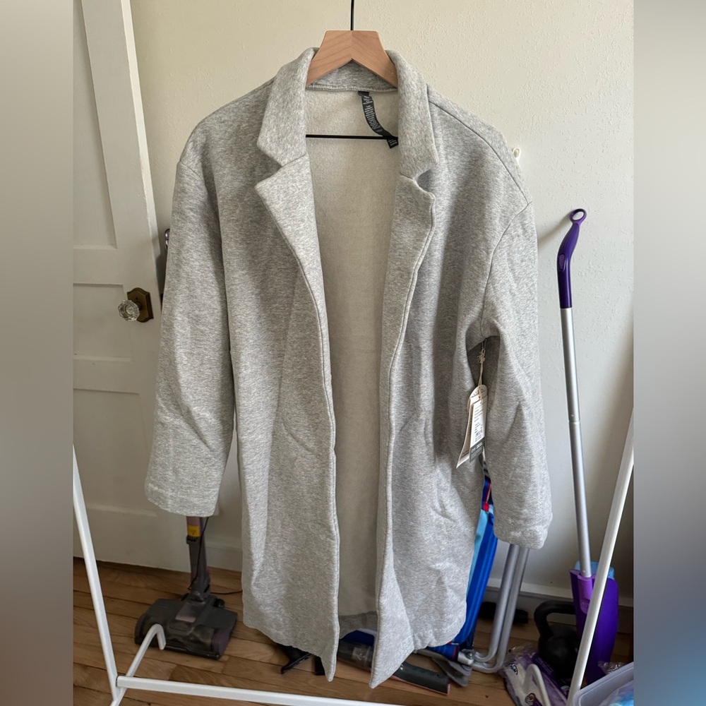 Xs/s brand new with tags vuori fleece trench coat
